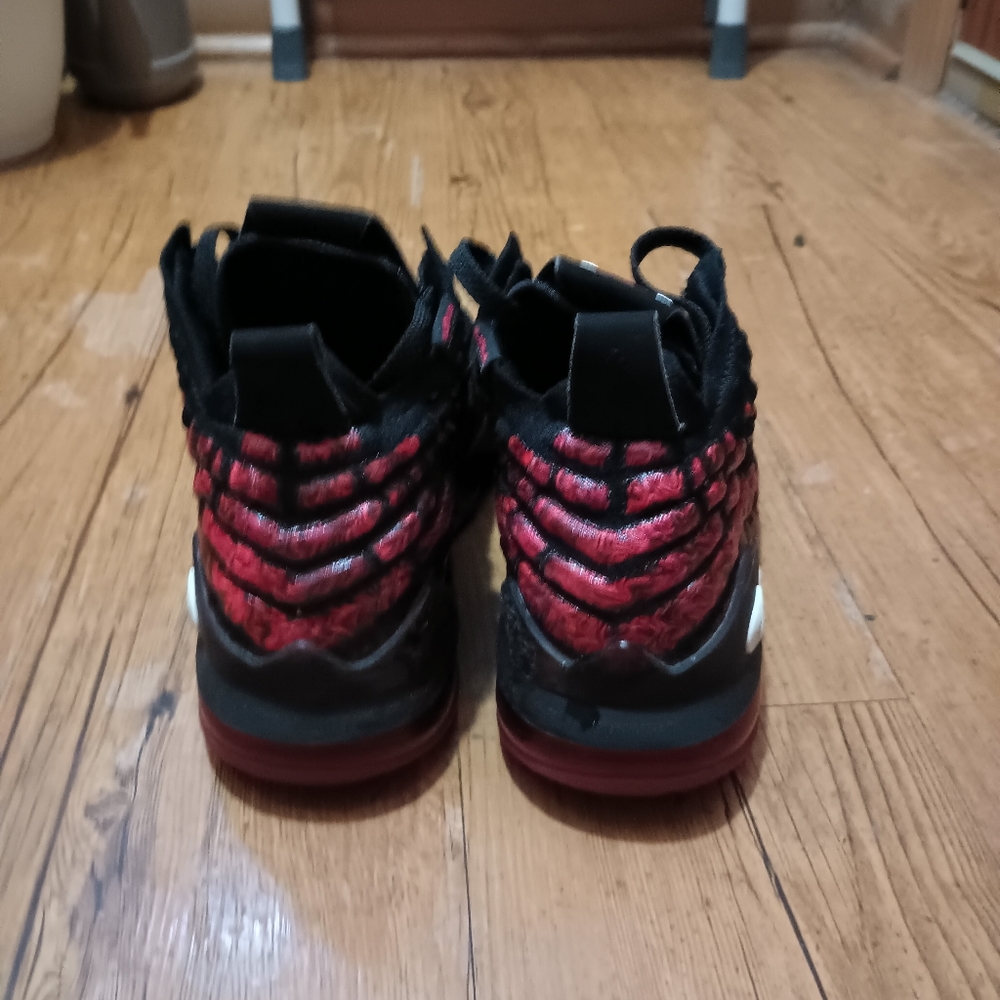 Nike Lebron 17 Flights - Picture 6 of 6